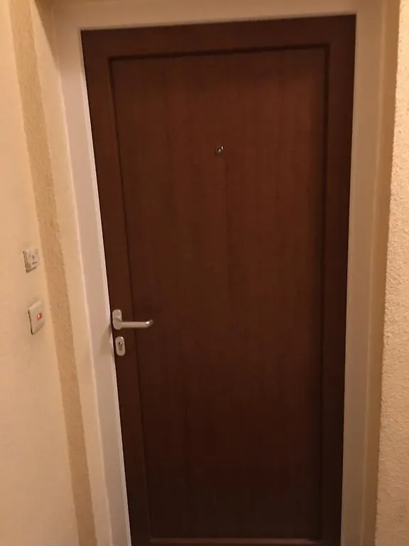 One-Bedroom Apartment Near Atomium Brussels 0*,