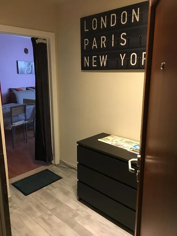 One-Bedroom Apartment Near Atomium Brussels